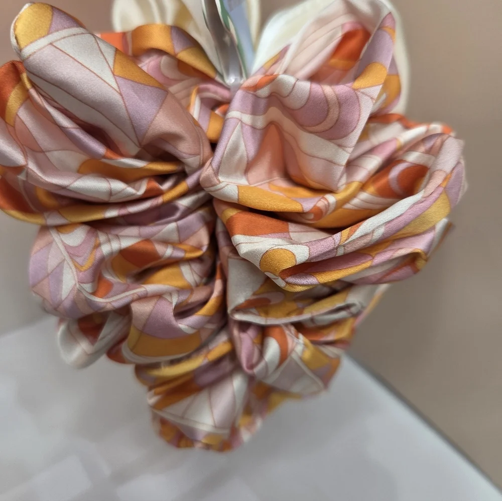 💛▪️Piper K ▪️2 Geometric and Satin Scrunchies Set - Pink and Cream